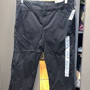 Old Navy Pixie Crop Mid-Ride Pants